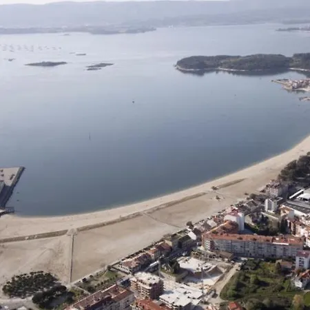 En Primera Linea De Playa. Vilagarcia. * Vilagarcia de Arousa